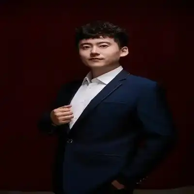 纪骐槐